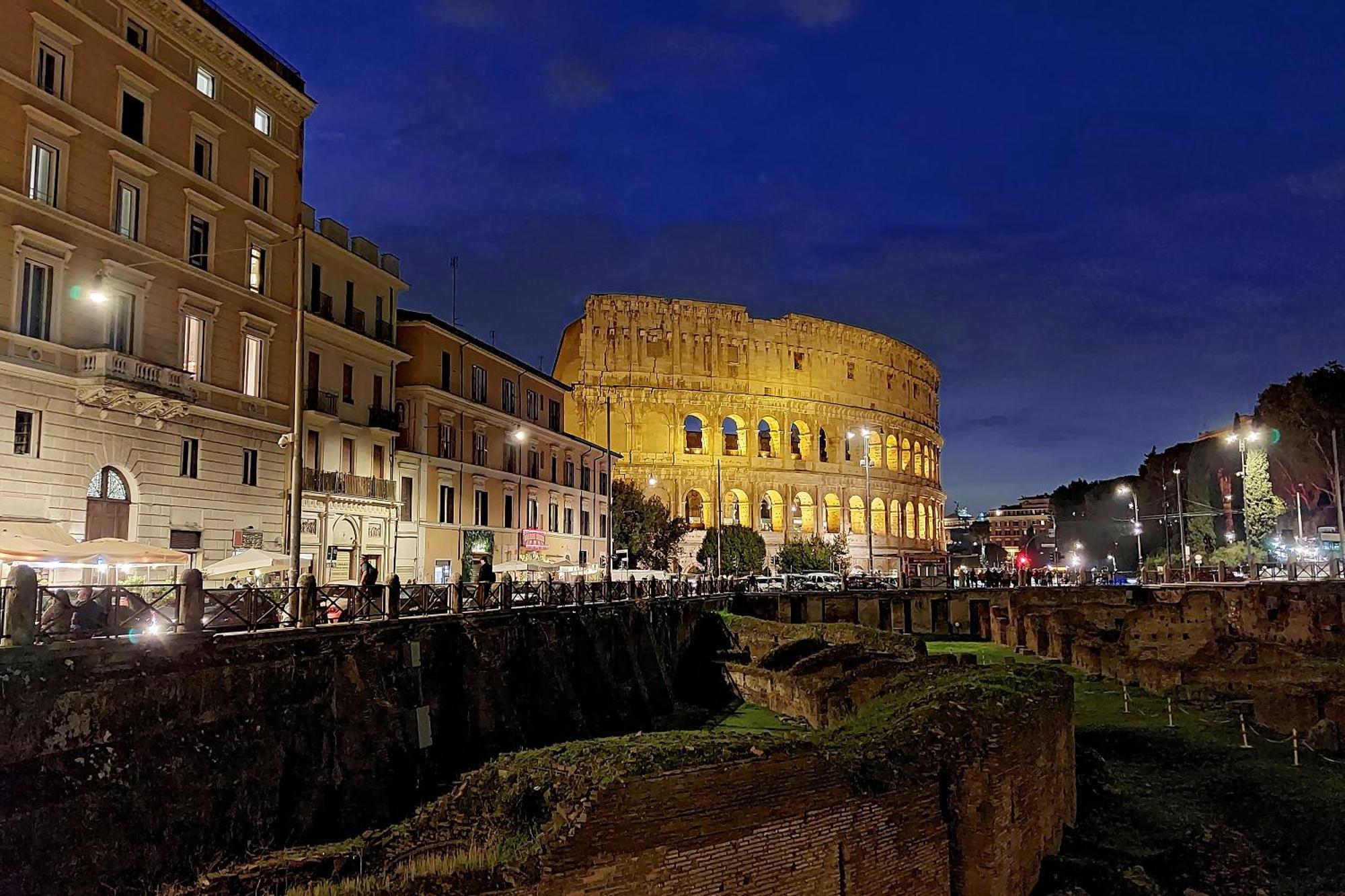 Luxury Domus Apartment 2 Rome Exterior photo